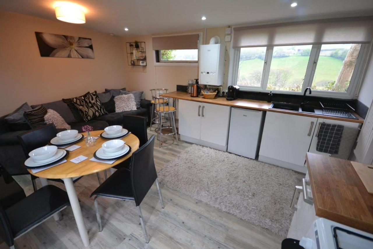 Stunning 2-Bed Cabin In Nantglyn Denbigh Esterno foto