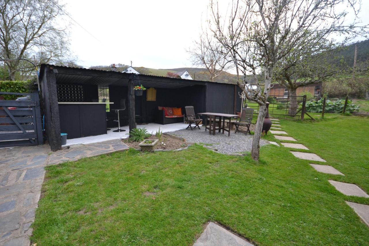 Stunning 2-Bed Cabin In Nantglyn Denbigh Esterno foto