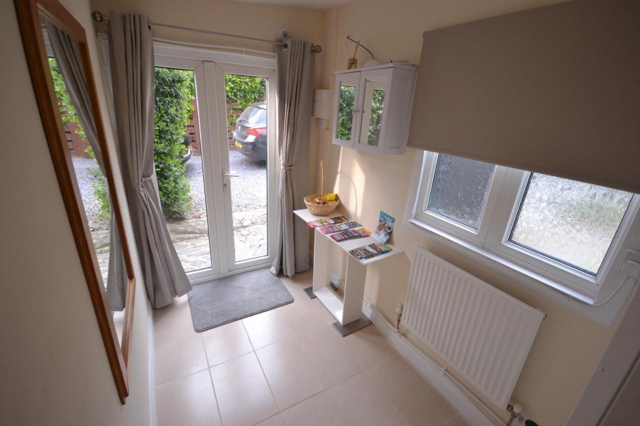 Stunning 2-Bed Cabin In Nantglyn Denbigh Esterno foto